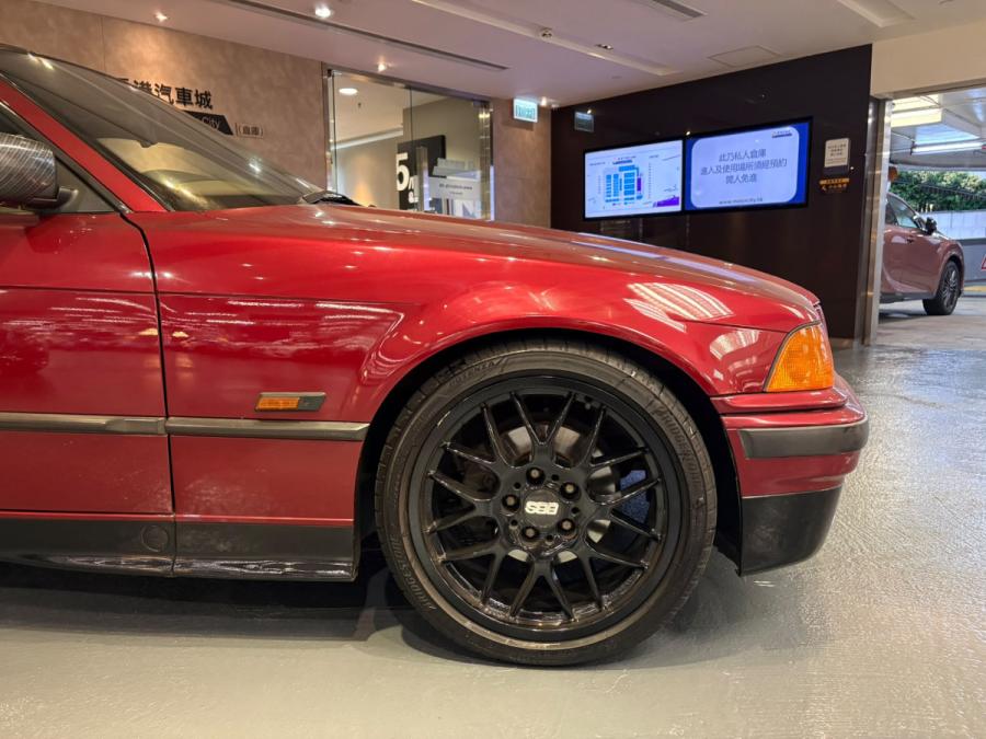 325i Convertible - Image 3